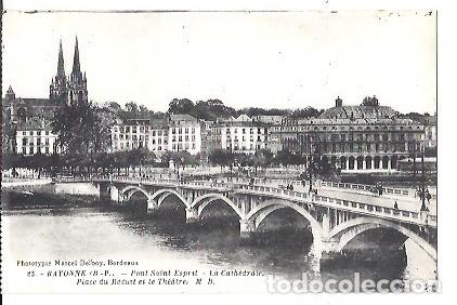 Cartes Postales: CARTE POSTALE 23 BAYONNE PONT SAINT ESPRIT LA CATHEDRALE PLACE DU REDUIT ET LE THEATRE M.D PAIS VASC