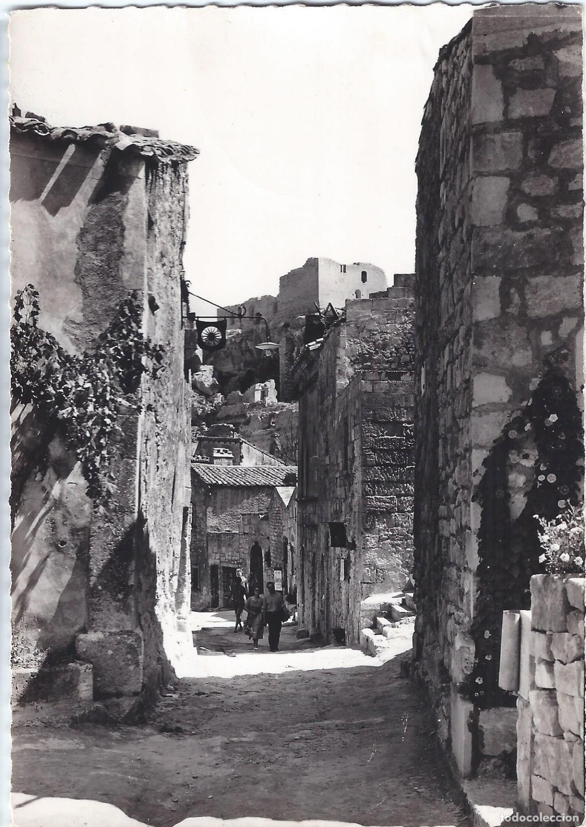 Postales: La Rue des Four s- Les baux du Provence - Postal circulada (1970)