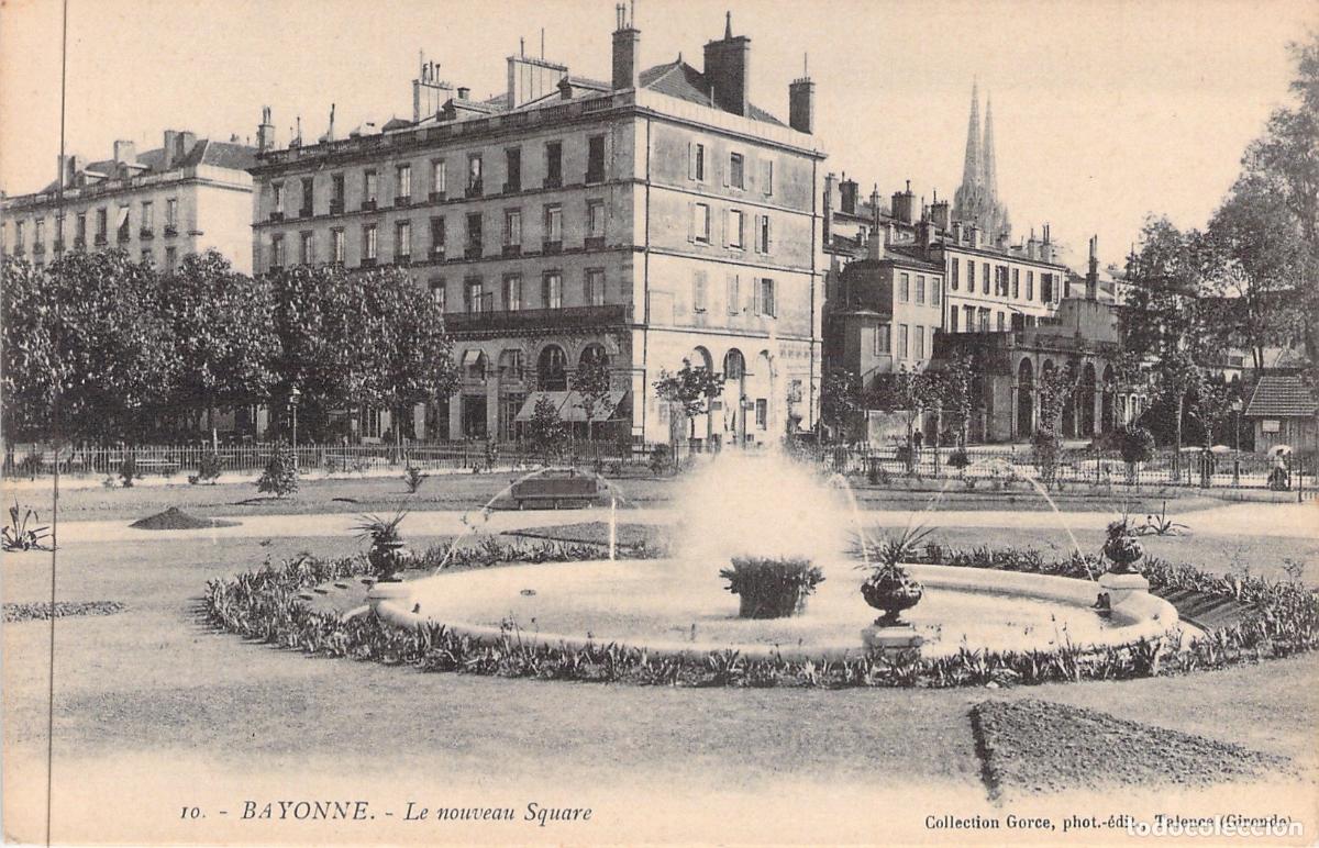 Postales: Postal de Bayonne, Francia - El Nuevo Square con Fuente