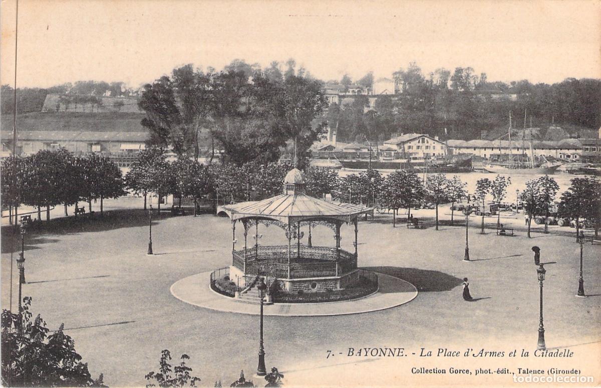 Postales: Postal Antigua de la Plaza de Armas y la Ciudadela en Bayonne, Francia