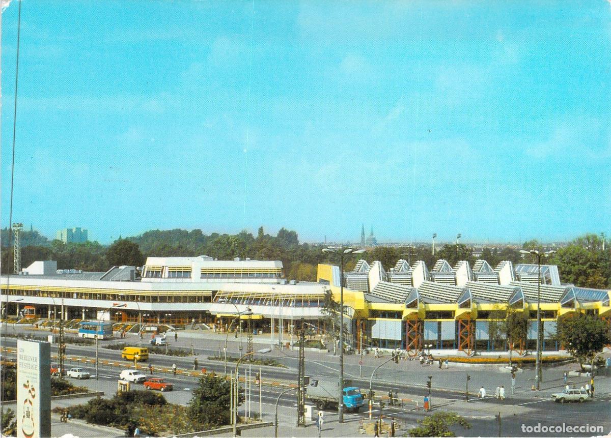 Postales: Postal Berl&iacute;n RDA Centro de Deportes y Recreaci&oacute;n Leninallee