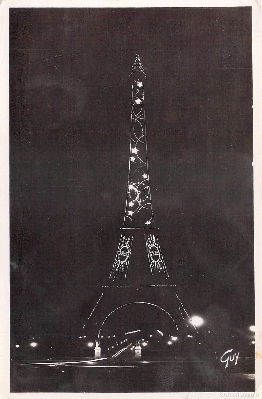 Postales: Tarjeta Postal Torre Eiffel de Noche con Reloj Iluminado Par&iacute;s