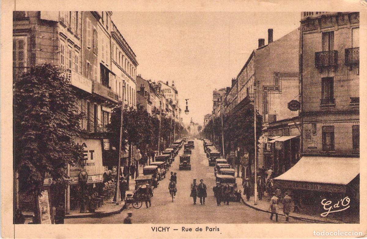 Postales: Tarjeta Postal de Vichy Rue de Paris con Autom&oacute;viles Antiguos