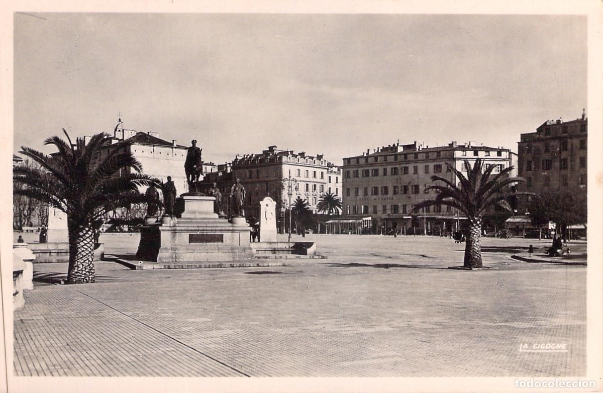 Postcards: Postal de la Plaza del Diamante en Ajaccio, C&oacute;rcega, Francia