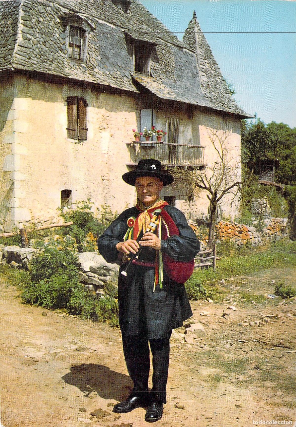 Cartoline: Postal de M&uacute;sico con Gaita en Saint-Flour, Auvergne