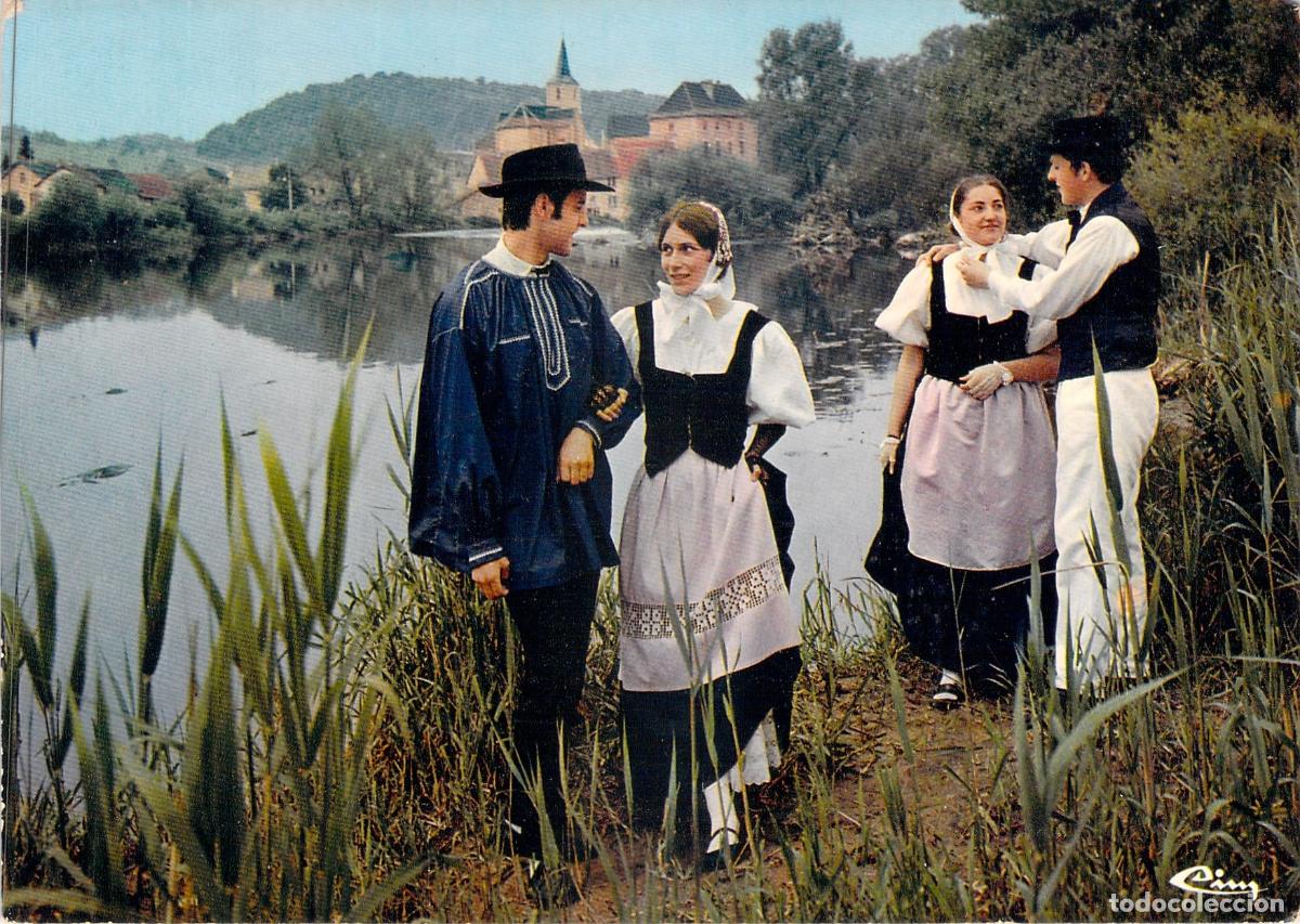 Cartoline: Postal Grupo Folcl&oacute;rico Le Diairi en las Riberas del Doubs Francia