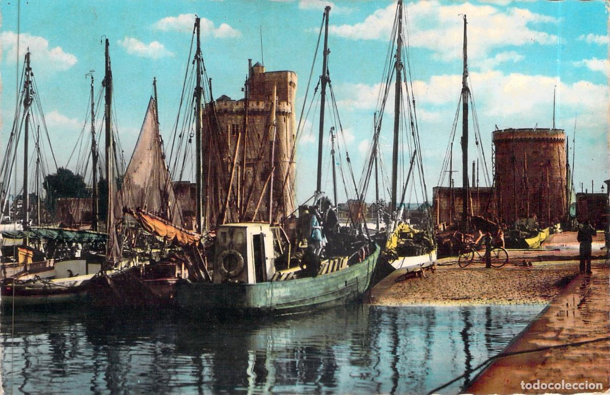 Postales: Postal de La Rochelle Francia Entrada del Puerto con Barcos y Torres