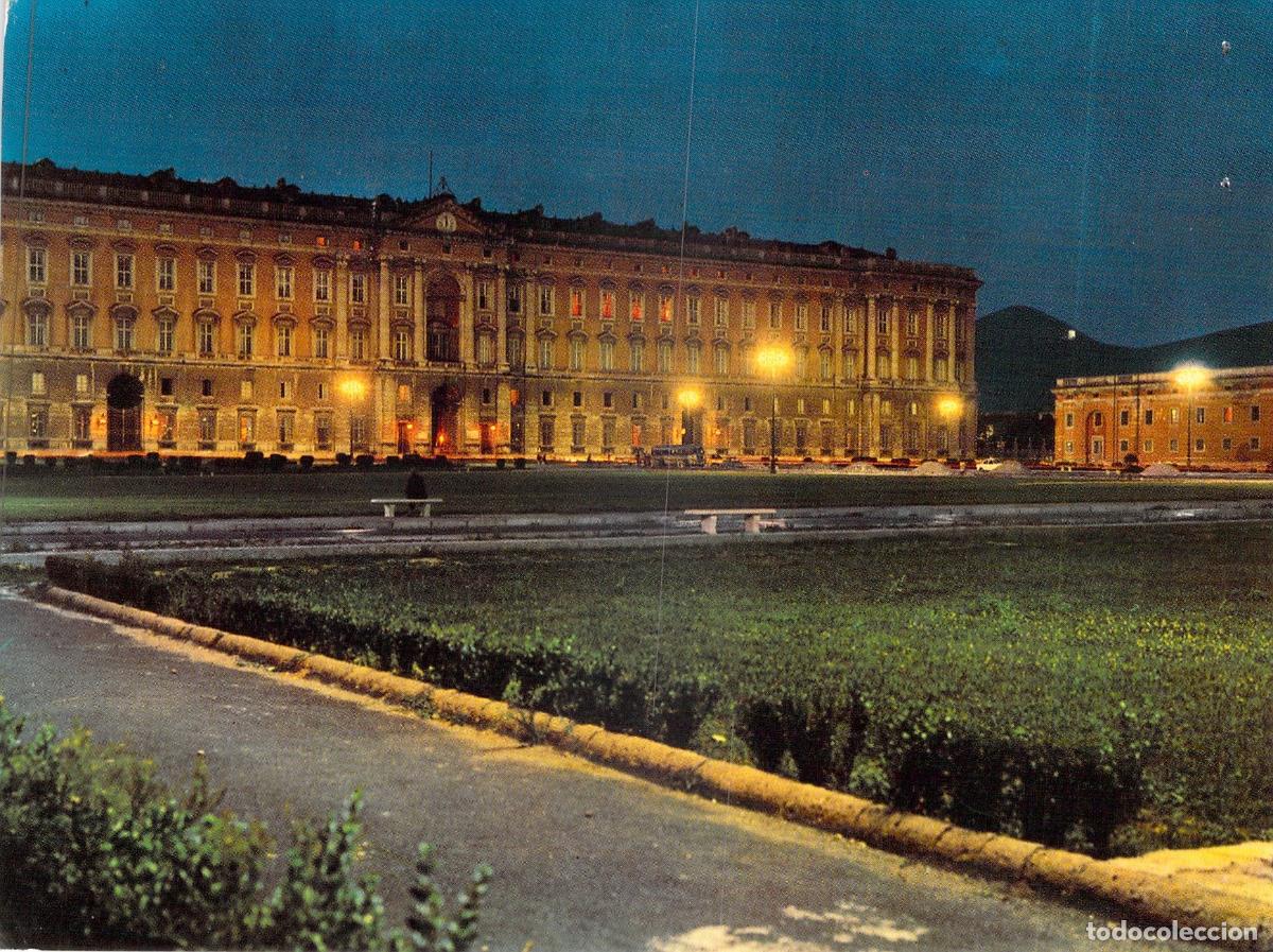 Postales: Postal de la Vista Nocturna del Palacio Real de Caserta, Italia