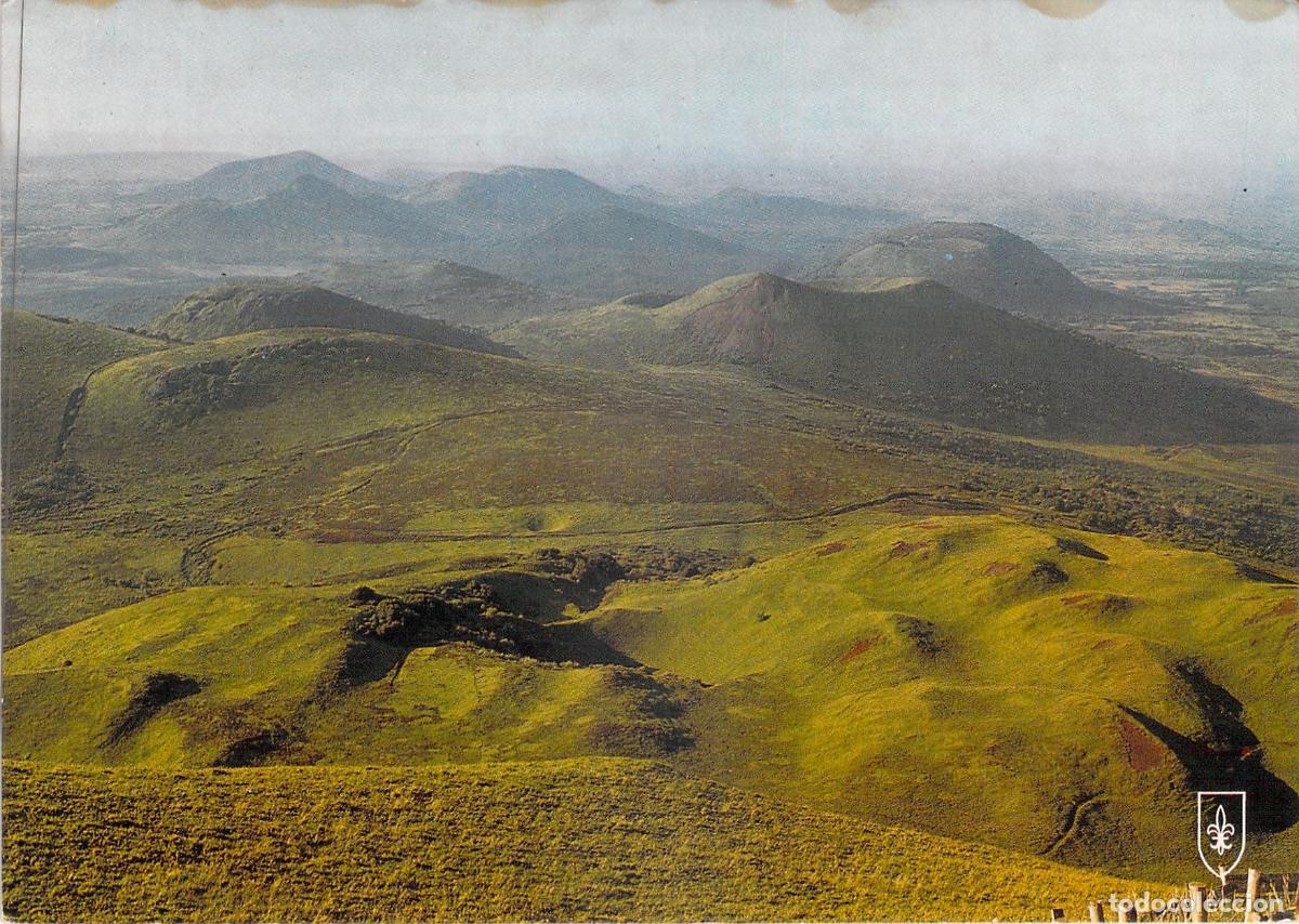 Postales: Postal de la Cha&icirc;ne des Puys desde el Puy de D&ocirc;me, Auvernia, Francia