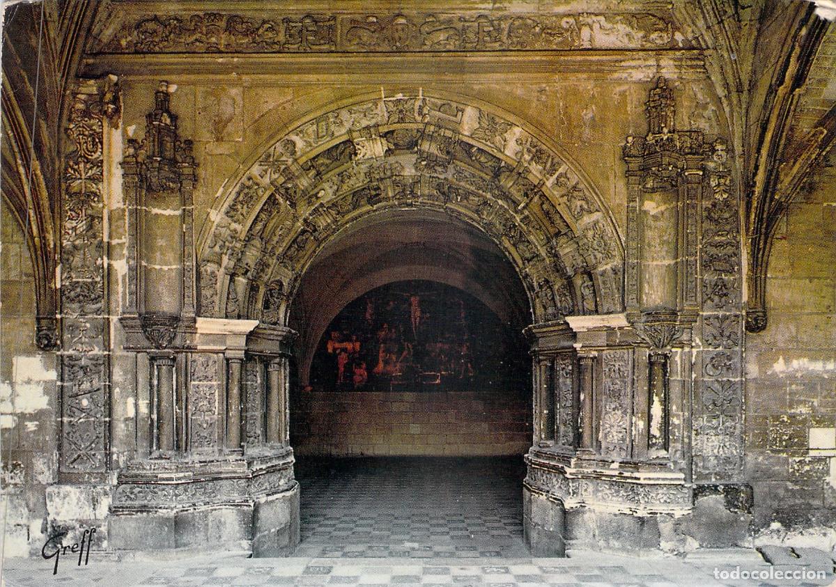 Postales: Postal Puerta de la Sala Capitular, Abad&iacute;a de Fontevraud, Francia