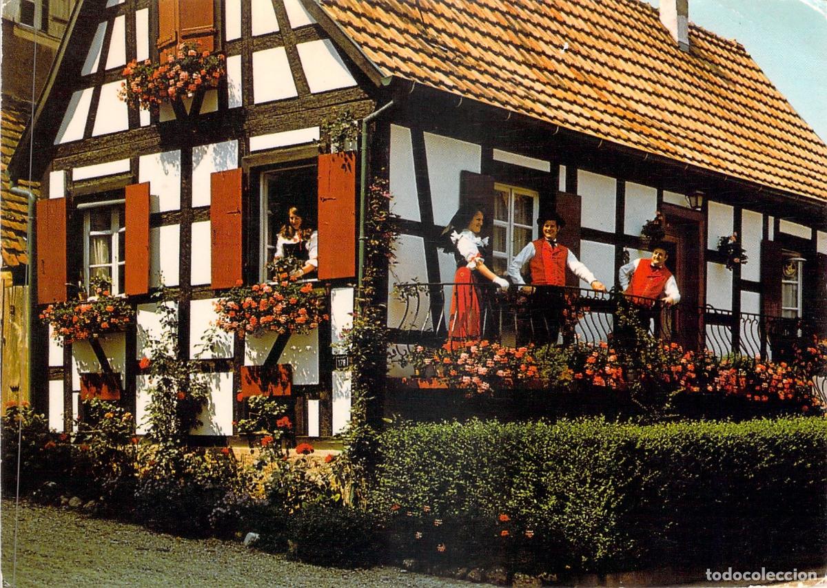 Postales: Postal de Epfig Alsacia Casa Tradicional con Trajes T&iacute;picos