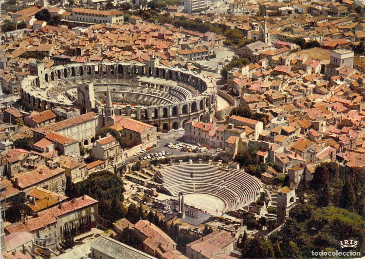 Postales: Postal de Vista A&eacute;rea del Teatro Antiguo y las Arenas de Arles