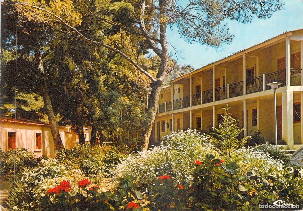 Postales: Postal Vacances P.T.T. Pavillons en La Londe-les-Maures