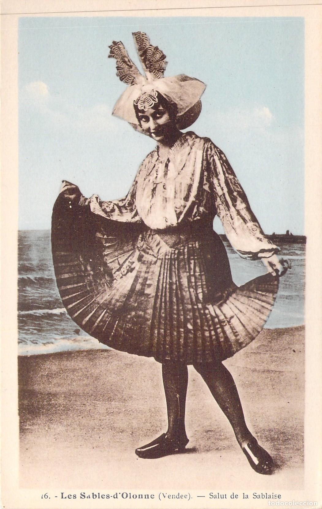 Postcards: Postal de Les Sables-d'Olonne - Salut de la Sablaise con Traje Tradicional