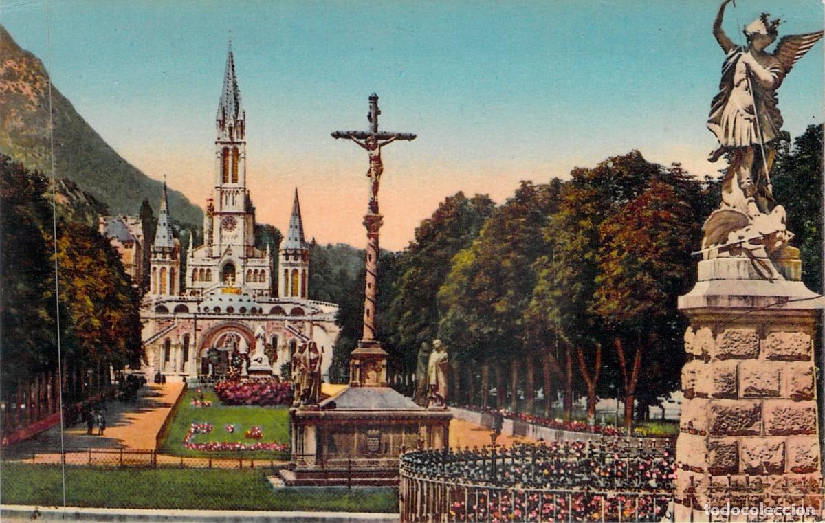 Postales: Postal de la Bas&iacute;lica y la Explanada en Lourdes, Francia