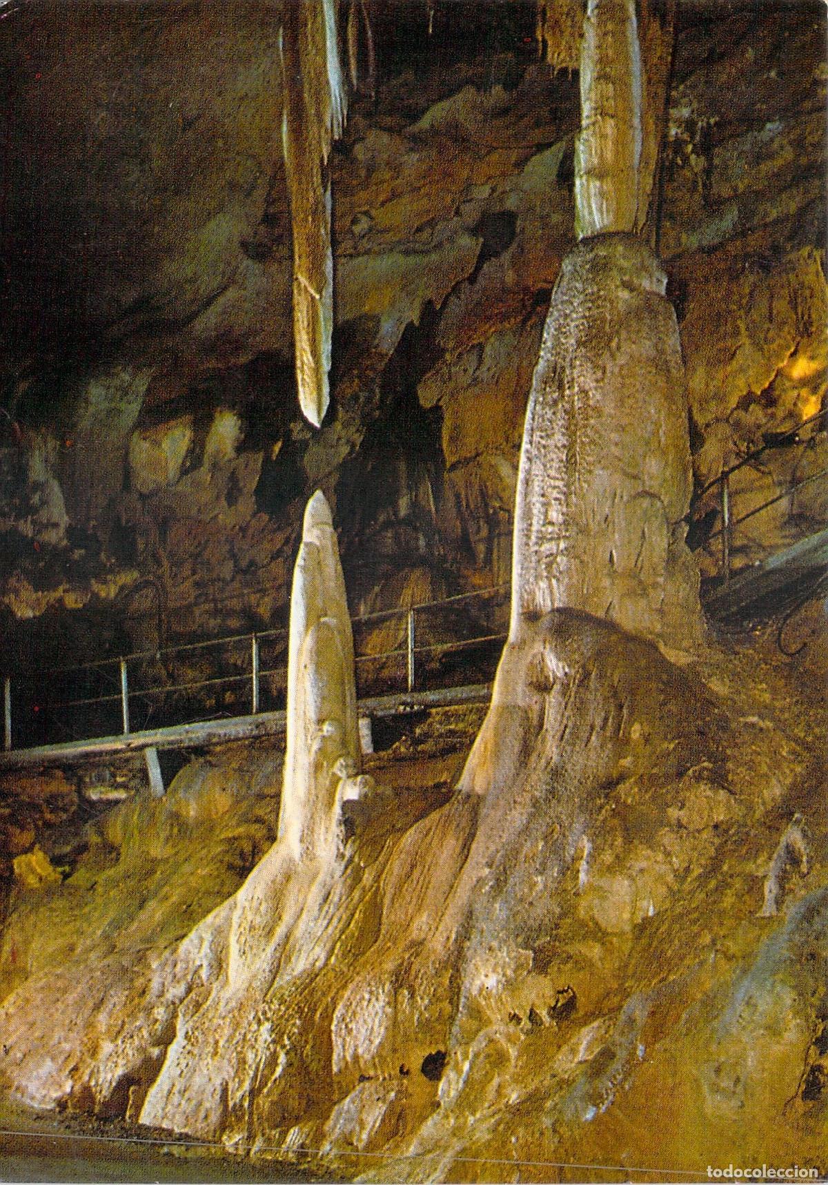 Postales: Postal de las Grottes de B&eacute;tharram Francia Columna en Formaci&oacute;n