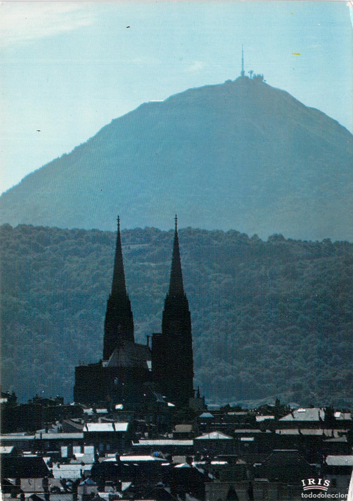 Postcards: Postal de Clermont-Ferrand y el volc&aacute;n Puy-de-D&ocirc;me