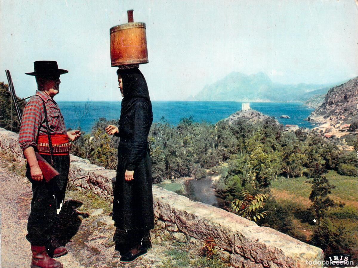 Postales: Postal de C&oacute;rcega: Pareja con Traje Tradicional y Golfo de Porto