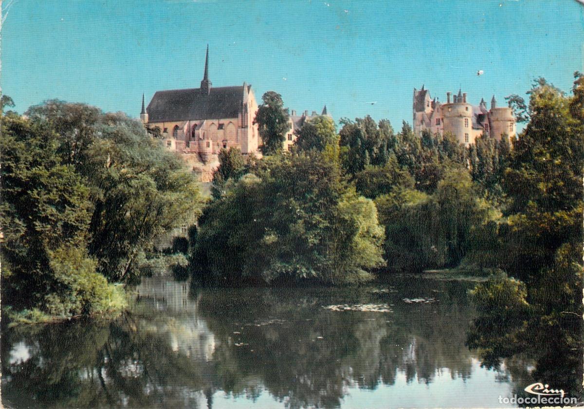 Postales: Postal Castillo de Montreuil-Bellay e Iglesia sobre el R&iacute;o Thouet