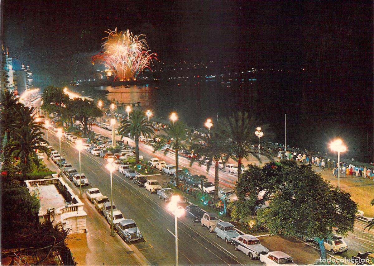 Postales: Postal de Niza - Promenade des Anglais de Noche con Fuegos Artificiales