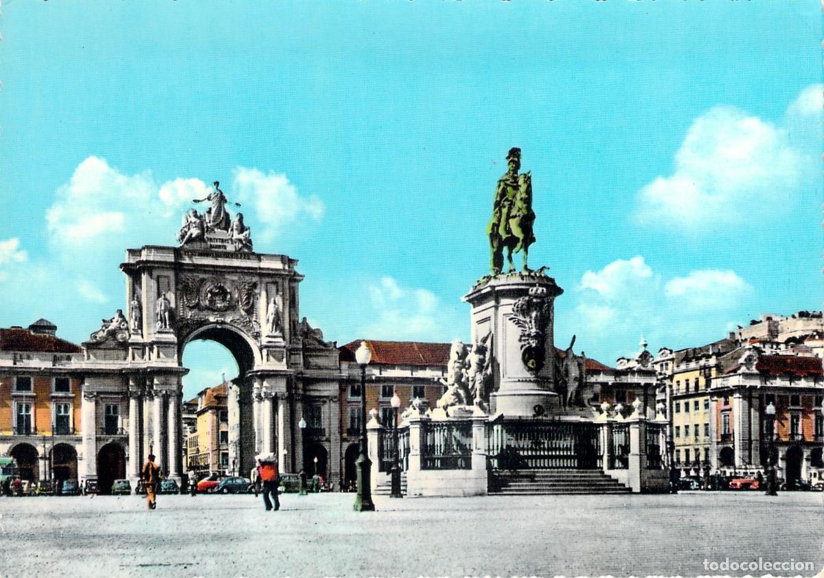 Postales: Postal de la Plaza del Comercio y Arco Triunfal en Lisboa Portugal