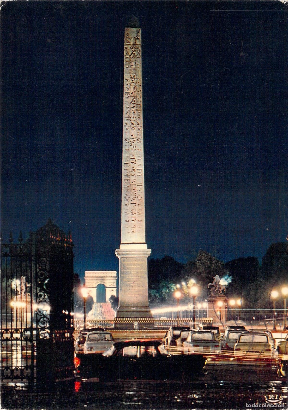 Postales: Postal de Par&iacute;s: Obelisco de la Plaza de la Concordia y Arco del Triunfo