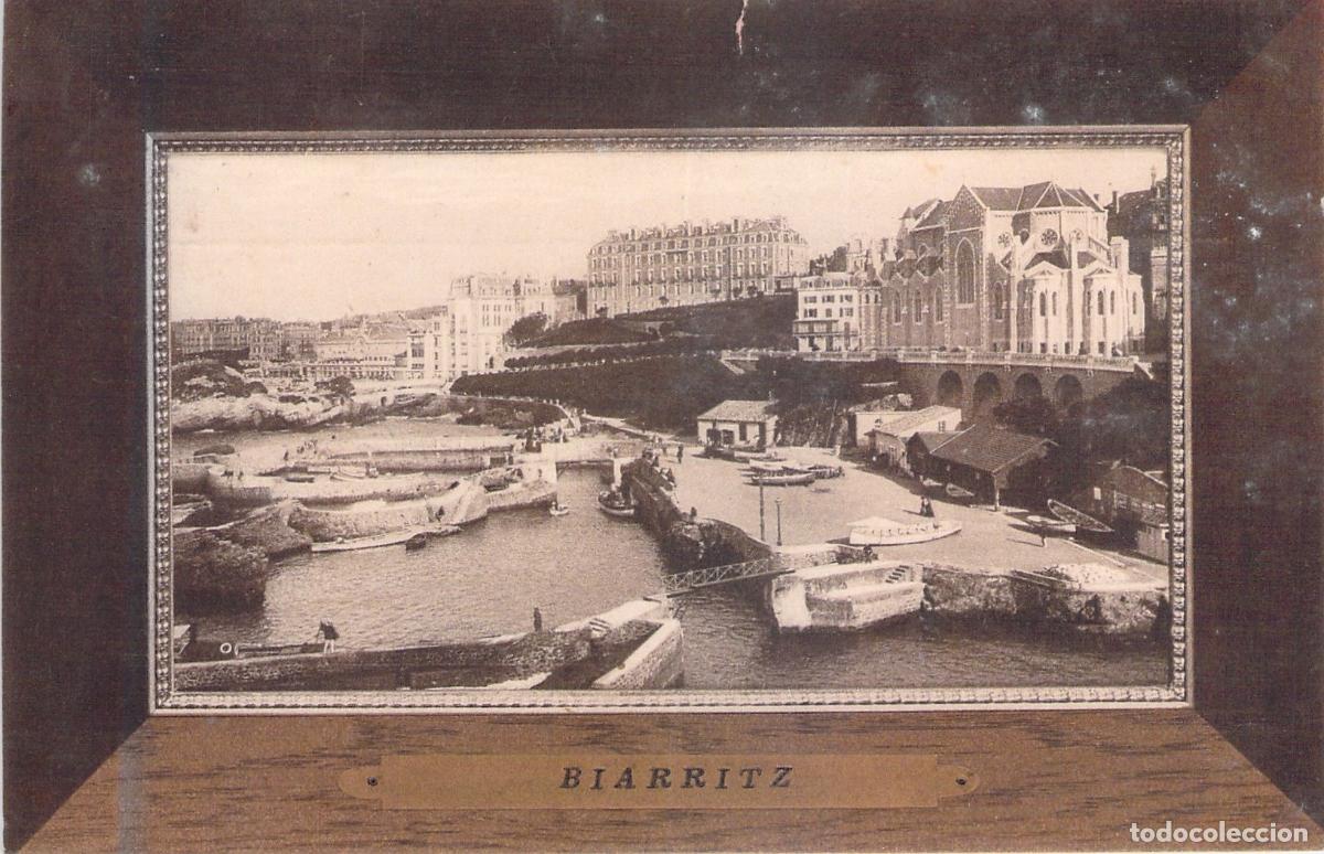 Postkarten: Postal de Biarritz con la Iglesia de Santa Eugenia y Hotel de Inglaterra