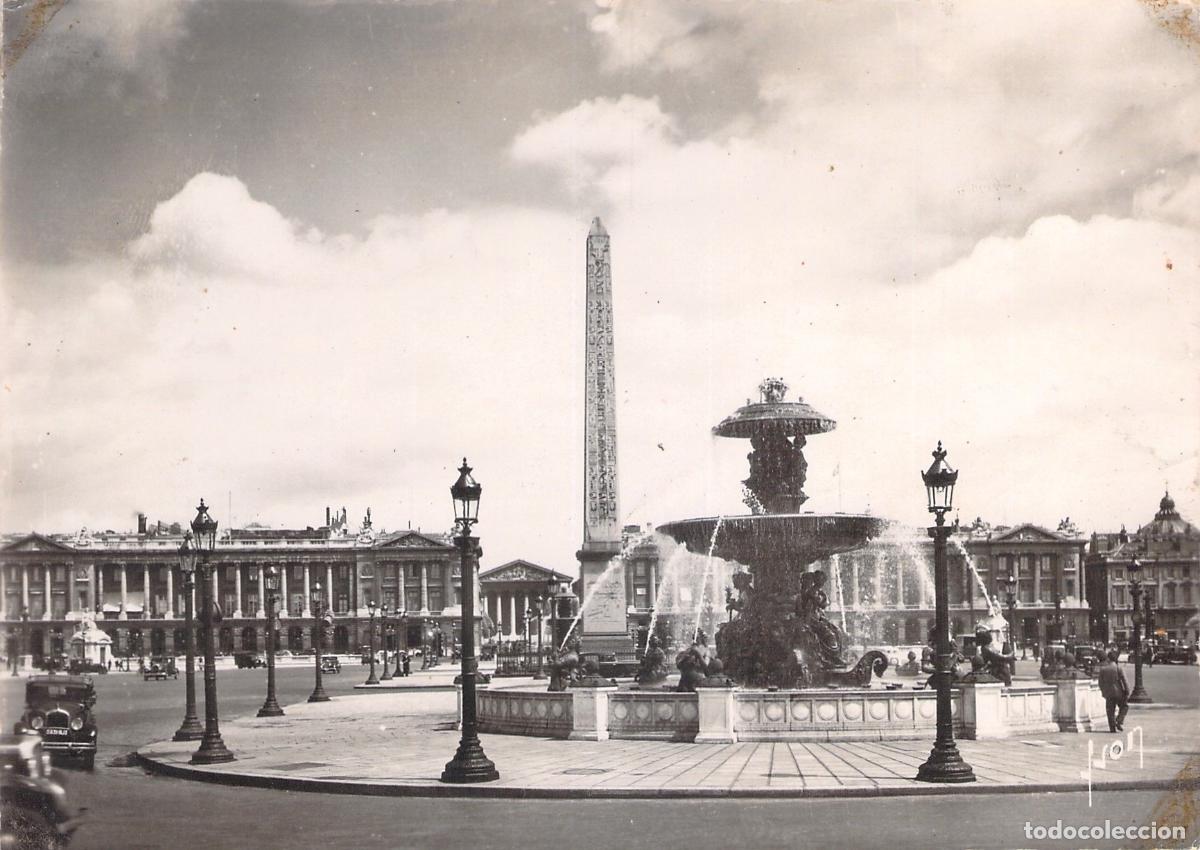 Postkarten: Postal de la Plaza de la Concordia en Par&iacute;s con Fuente y Obelisco