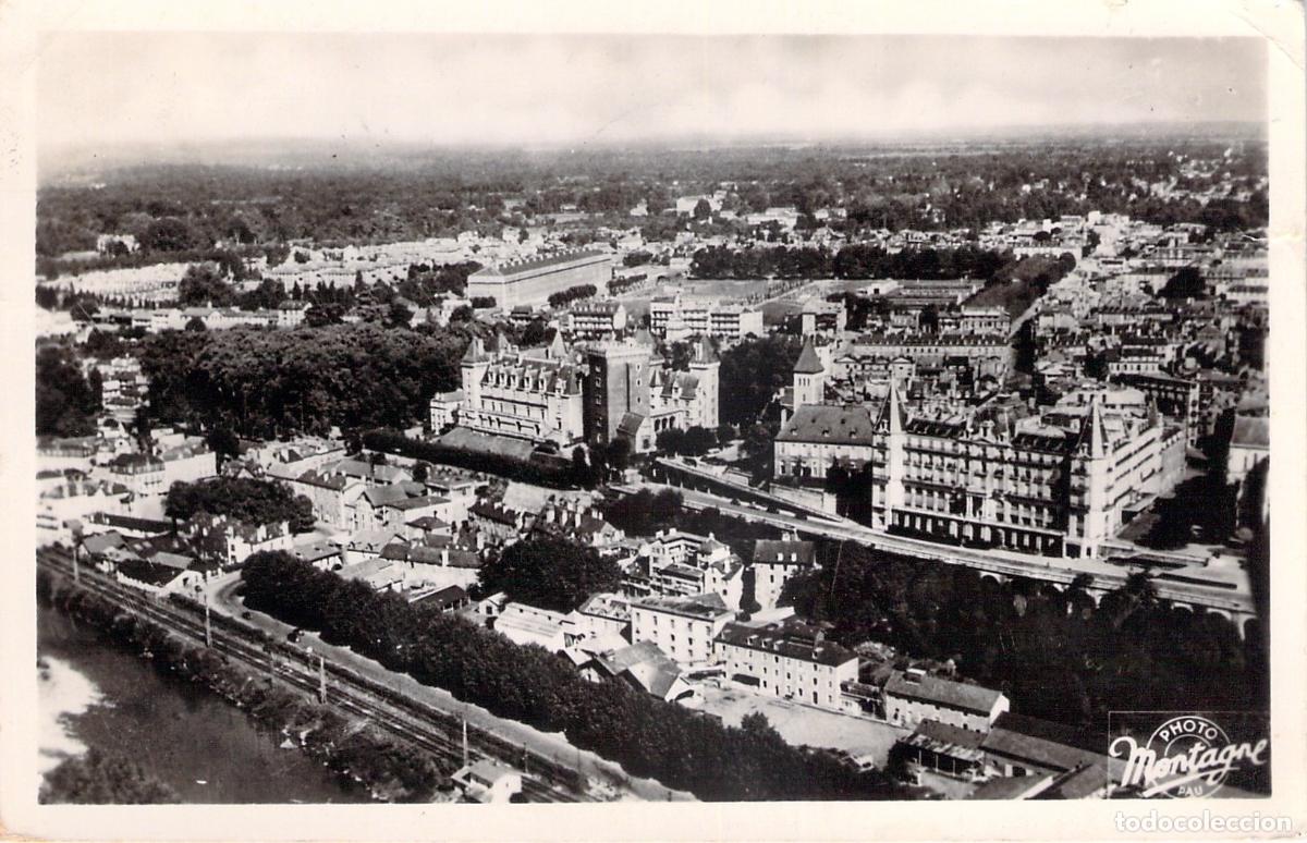 Postkarten: Postal de la vista a&eacute;rea de Pau y su castillo en Francia