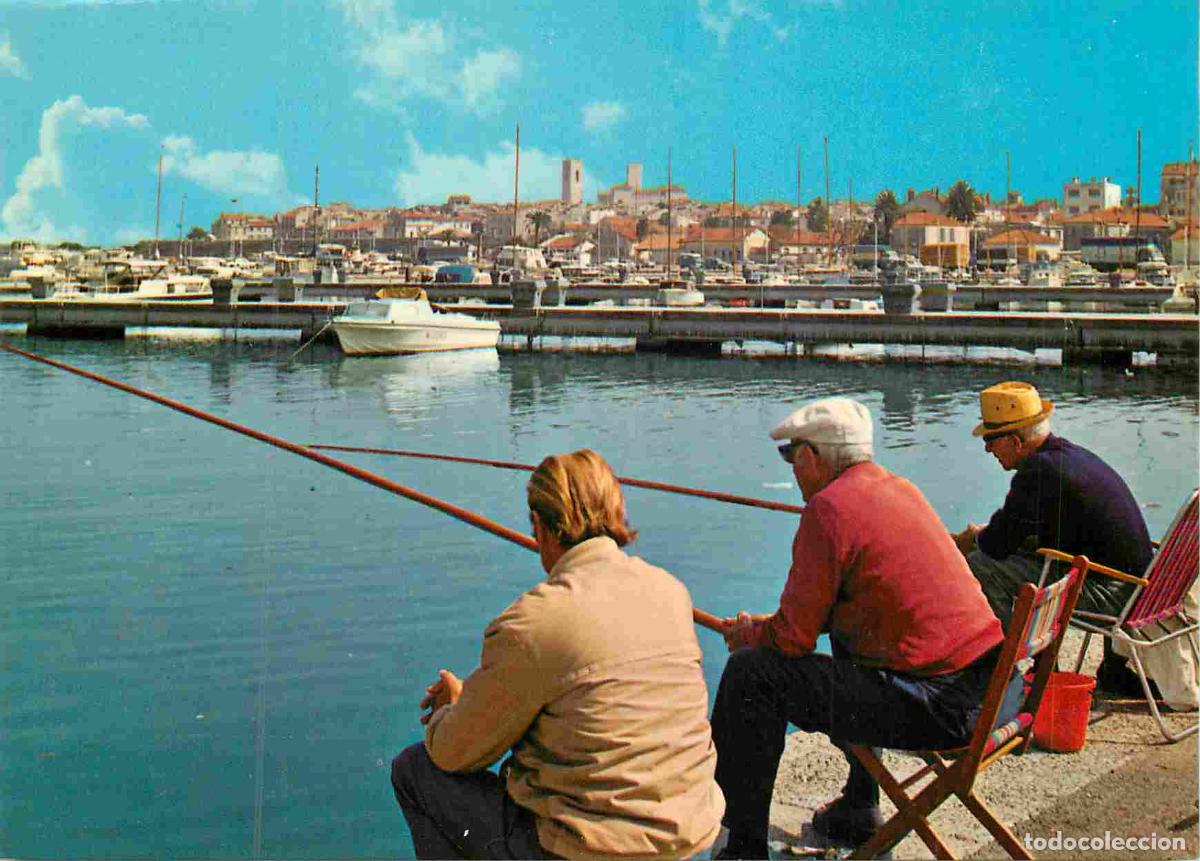 Cartes Postales: Francia - Carte Postale - 06 - Antibes - Vue g&eacute;n&eacute;rale prise d'un coin du nouveau port - Pecheur &agrave; la