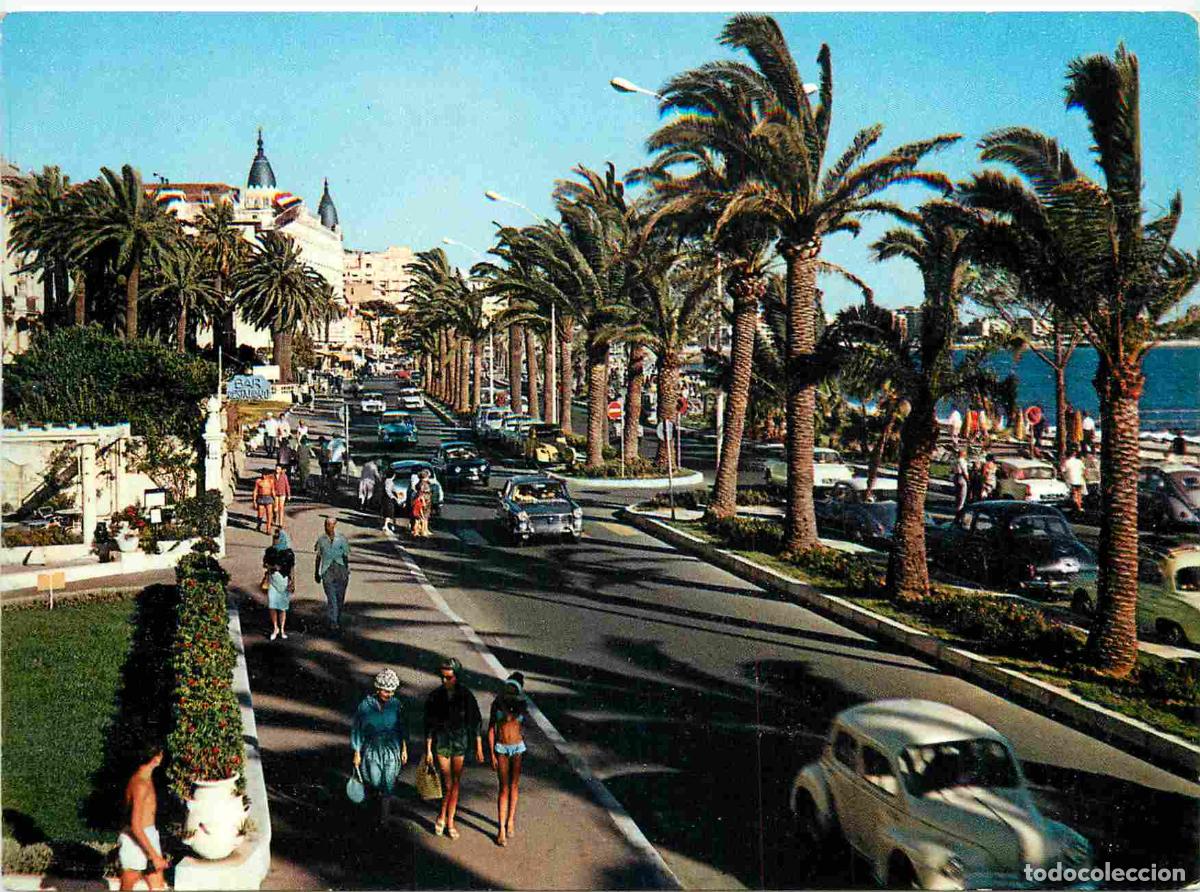 Cartes Postales: Francia - Carte Postale - 06 - Cannes - La croisette - Automobiles - Femme en maillot de bain - CPM