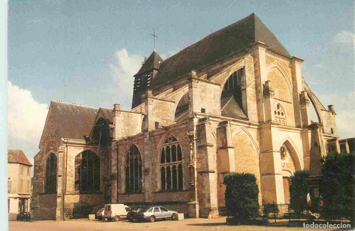 Postcards: Francia - Carte Postale - 10 - Chaource - L'&eacute;glise du xiii et xvie si&egrave;cle - Automobiles - CPM - Voir