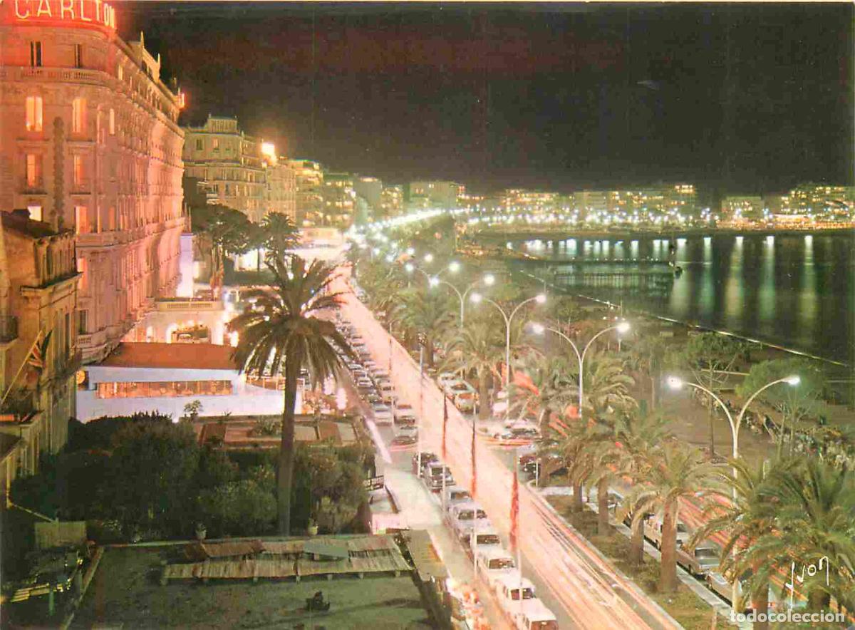 Cartes Postales: Francia - Carte Postale - 06 - Cannes - La croisette et les grands h&ocirc;tels le soir - CPM - Voir Scans
