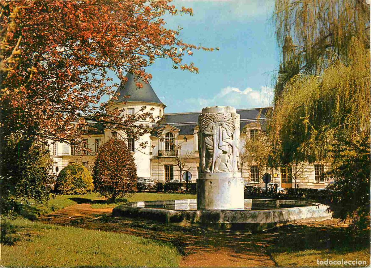 Postkarten: Francia - Carte Postale - 92 - Clamart - La mairie et la fontaine - CPM - Voir Scans Recto-Verso