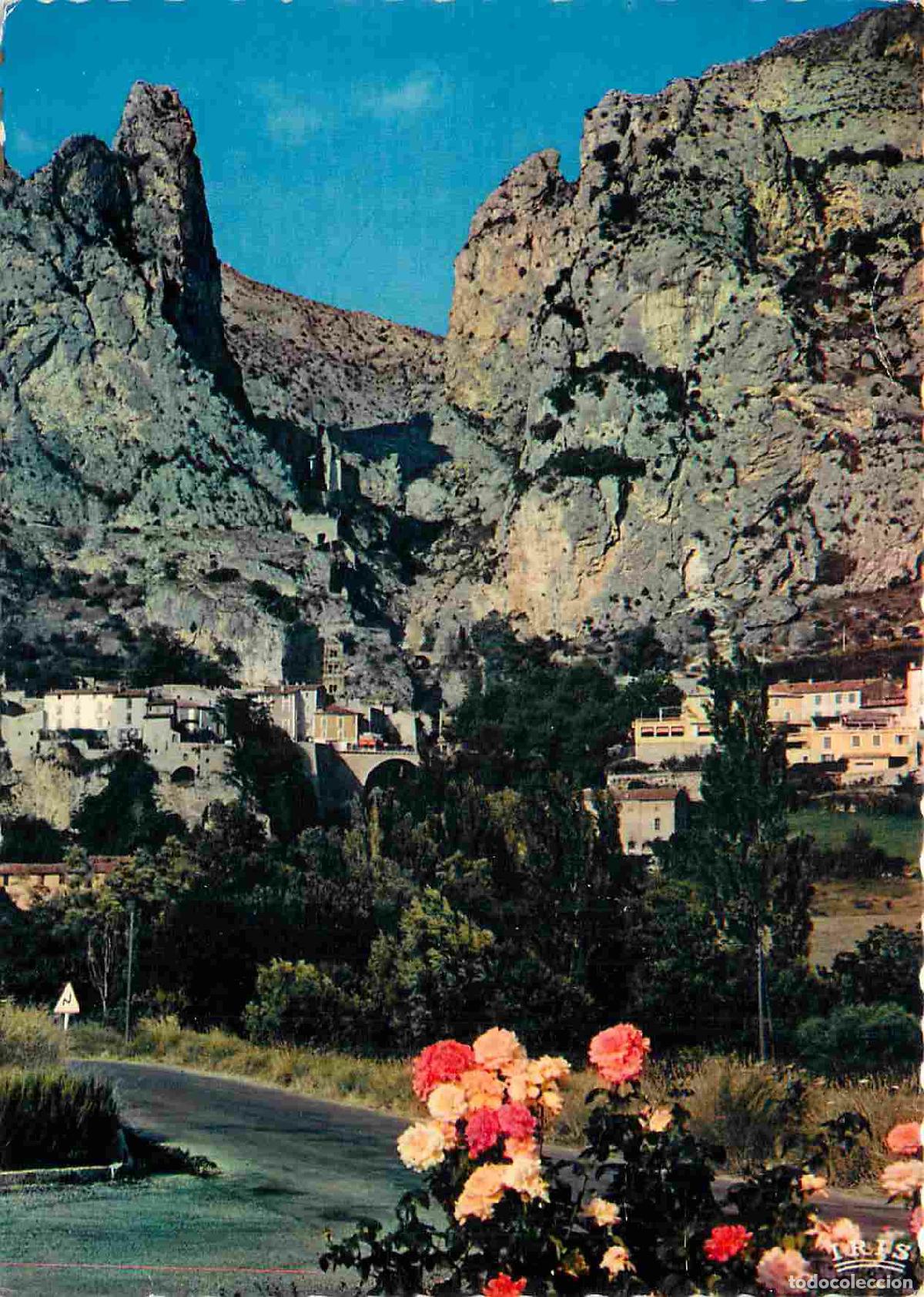 Postkarten: Francia - Carte Postale - 04 - Moustiers-Sainte-Marie - Pittoresque village proven&ccedil;al plac&eacute; dans un
