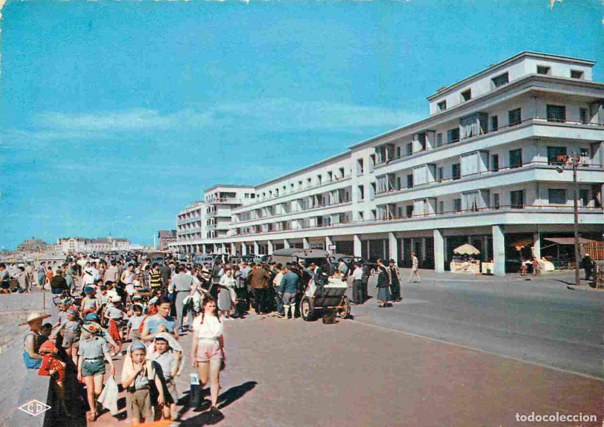 Postkarten: Francia - Carte Postale - 62 - Berck-plage - L'esplanade au fond le sanatorium cazin - CPM - Voir Sc