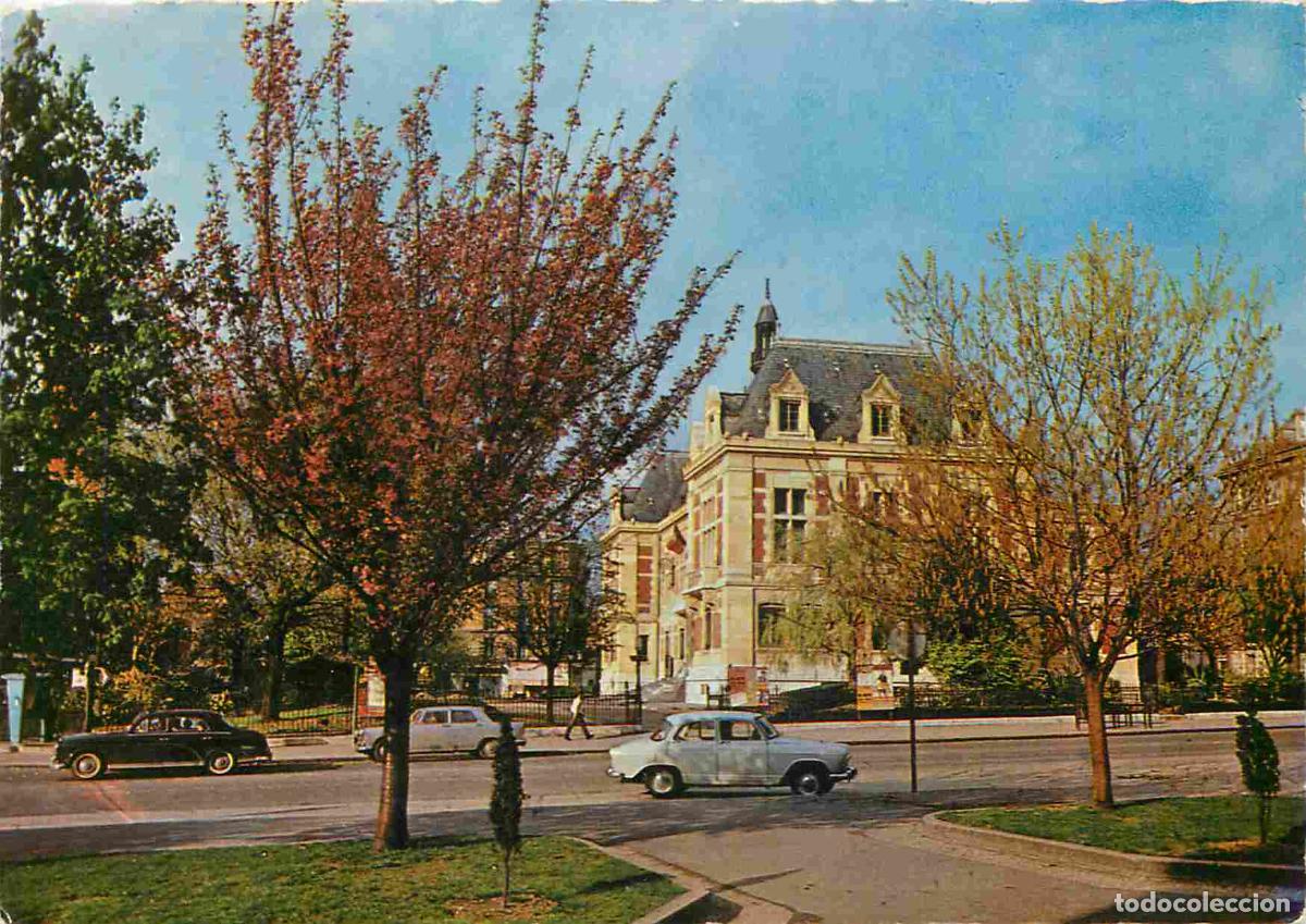 Postkarten: Francia - Carte Postale - 92 - Montrouge - Le square la place de la mairie - Automobiles - Carte den