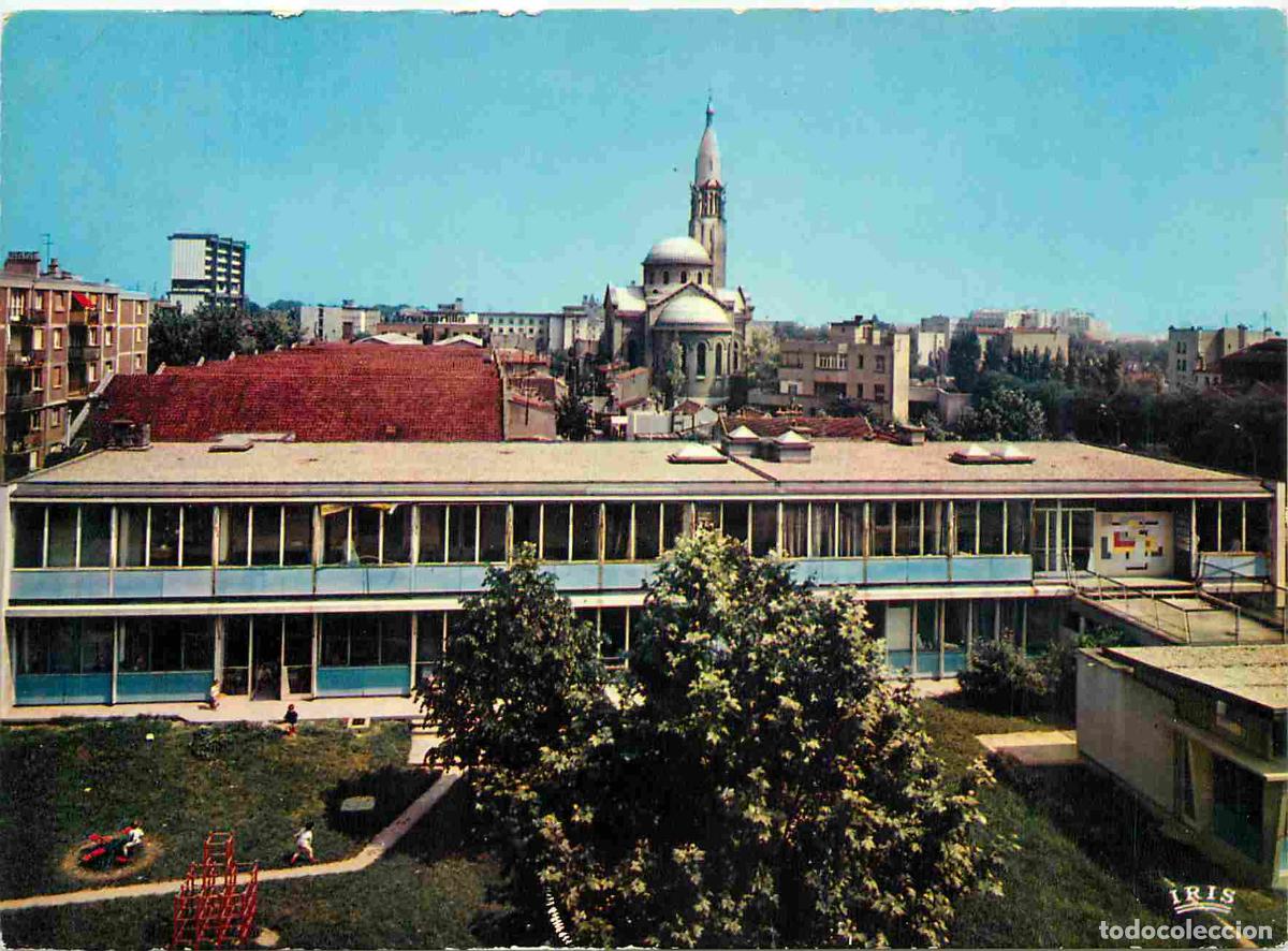 Postcards: Francia - Carte Postale - 94 - Arcueil - Cit&eacute; du chaperon vert - la cr&egrave;che - au fond eglise des ange