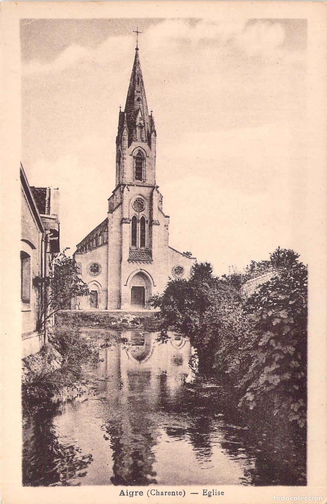 Postales: Postal de la Iglesia de Aigre (Charente) con Reflejo en el Agua