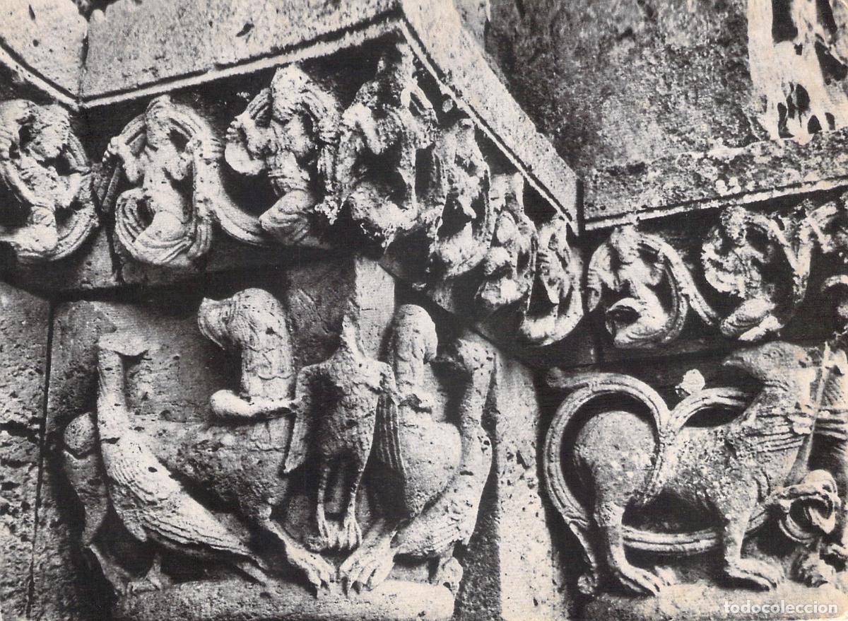 Postales: Postal Iglesia Rom&aacute;nica de Aulnay Detalle de Escultura en Portal