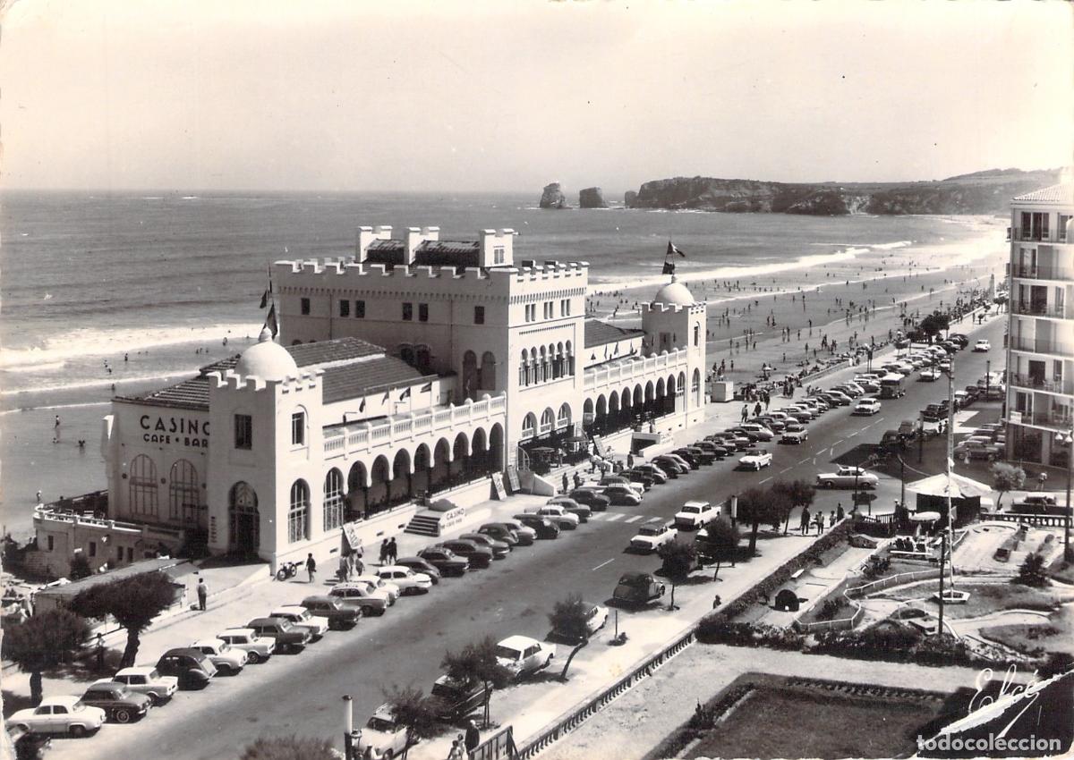 Postales: Postal de Hendaye Francia Le Casino y Playa con Coches