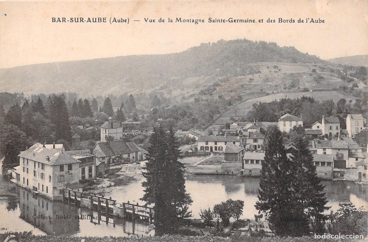 Postales: Postal de Bar-sur-Aube: Vista de la Monta&ntilde;a Sainte-Germaine y R&iacute;o