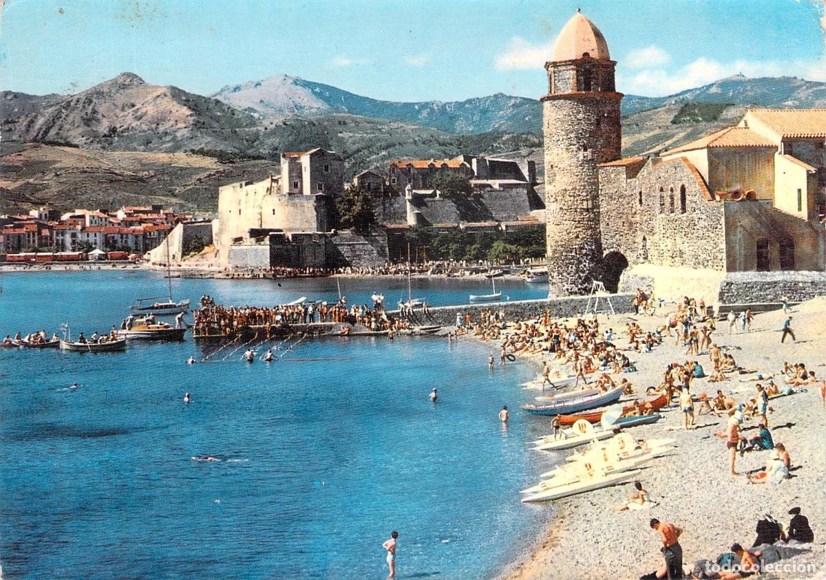 Postales: Postal de Collioure Francia Playa e Iglesia Fortificada