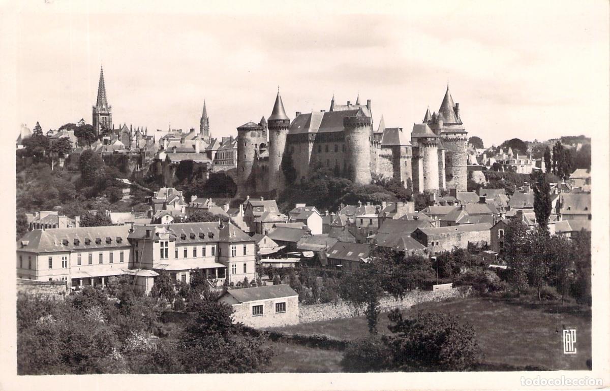 Postales: Postal del Castillo de Vitr&eacute; y vista panor&aacute;mica de la ciudad