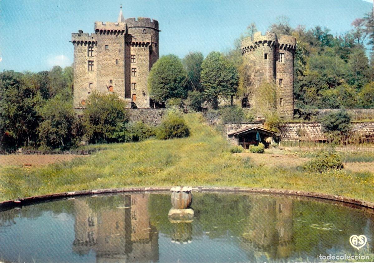 Postales: Postal Castillo de Pontgibaud Francia con Reflejo en Estanque