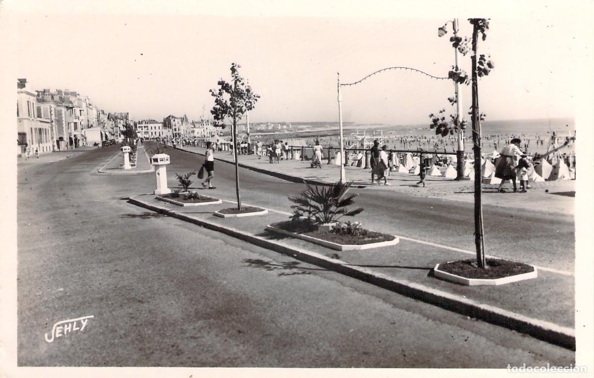 Postales: Postal de Les Sables-d'Olonne, Paseo Le Remblai, Vend&eacute;e