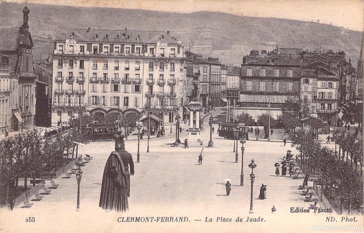 Cartes Postales: Postal de la Place de Jaude en Clermont-Ferrand