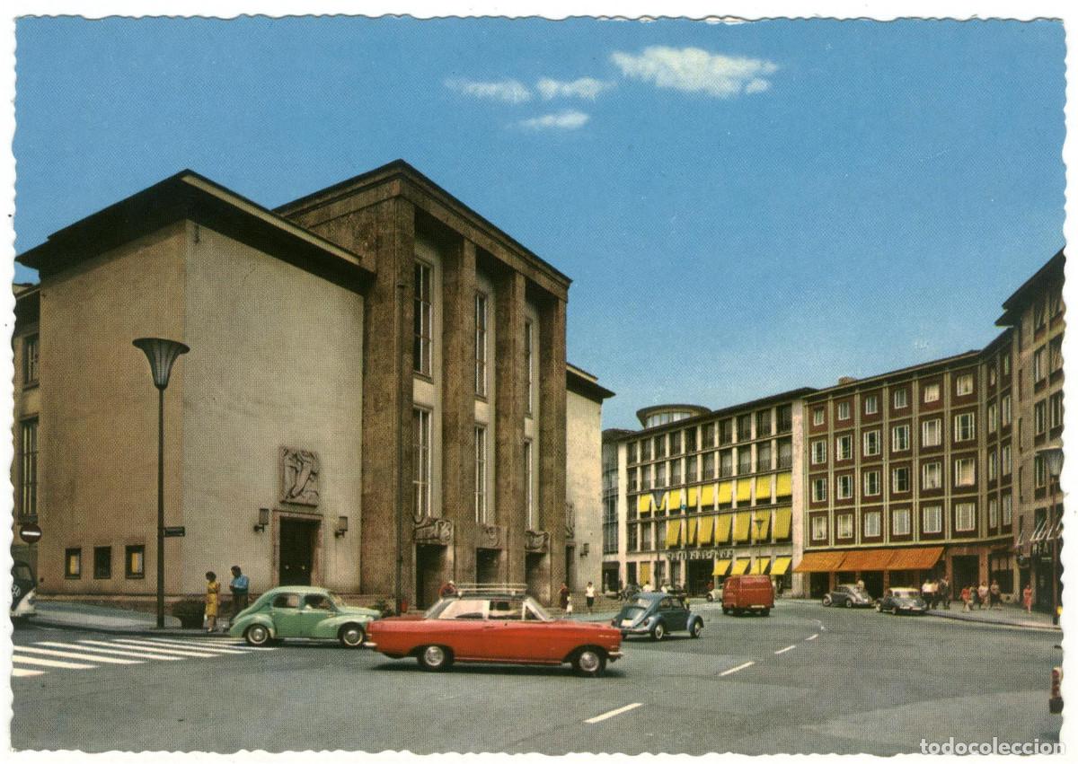 Postales: ESSEN_Thaterplatz mit Opernhaus_Kr&uuml;ger; 977-12 / Arquitectura Teatros Alemania