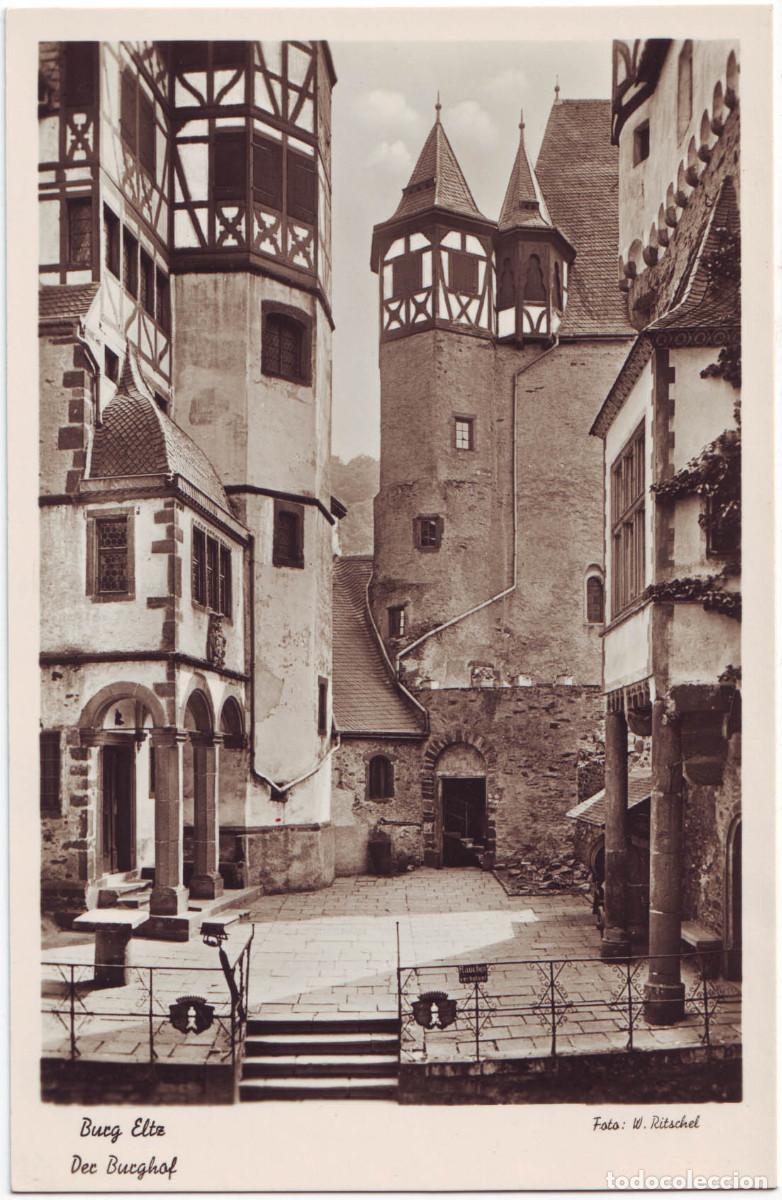 Postales: Burg Eltz (Model). Der Burghof_W. Ritschel. Photo W. Ritschel / Arquitectura Teatros Alemania