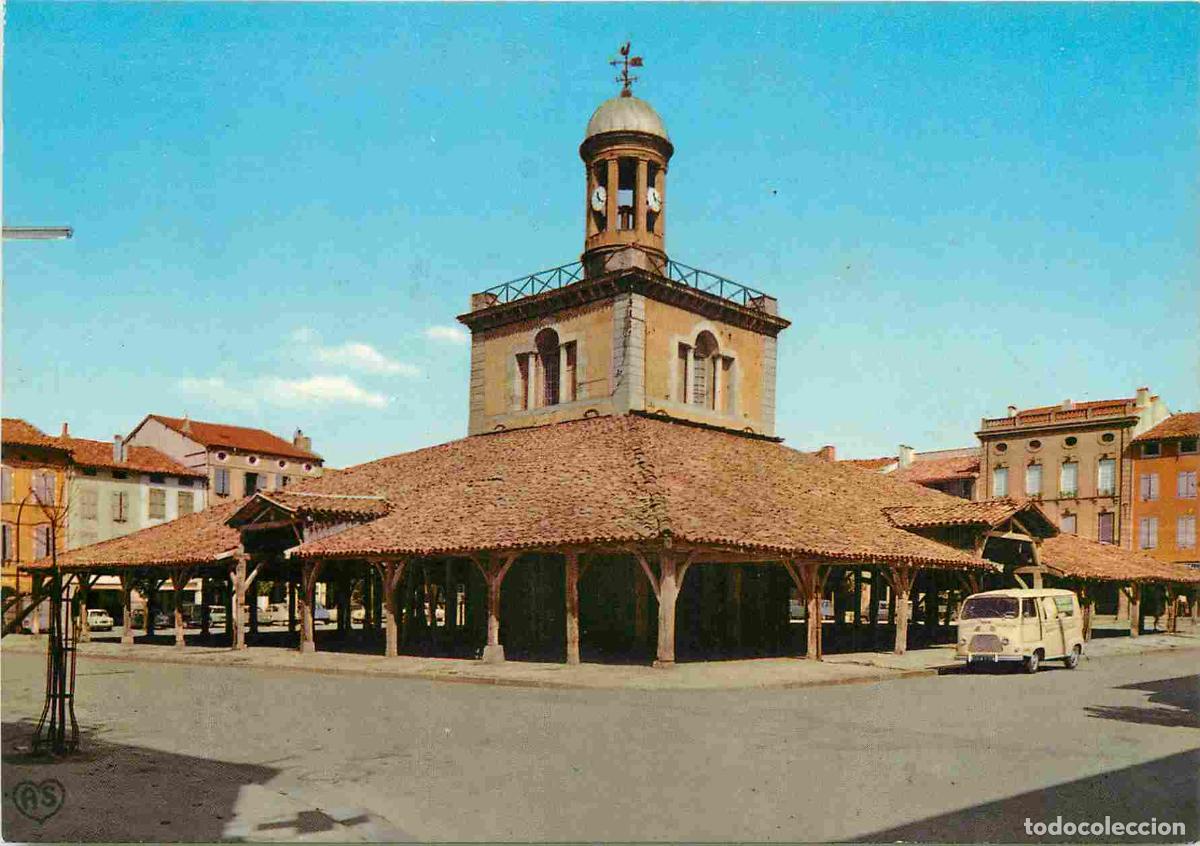 Cartes Postales: Francia - Carte Postale - 31 - Revel - La tr&egrave;s pittoresque halle de la ville - Automobiles - CPM - V